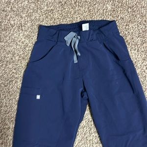 Figs womens basic scrub pants size small navy